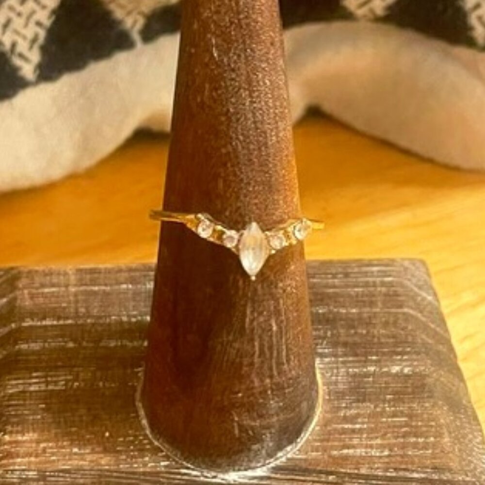 Teardrop Crystal Ring Size 6.5